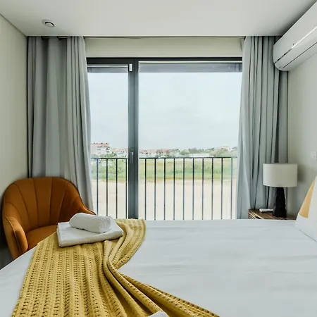 Apartment Shore - *